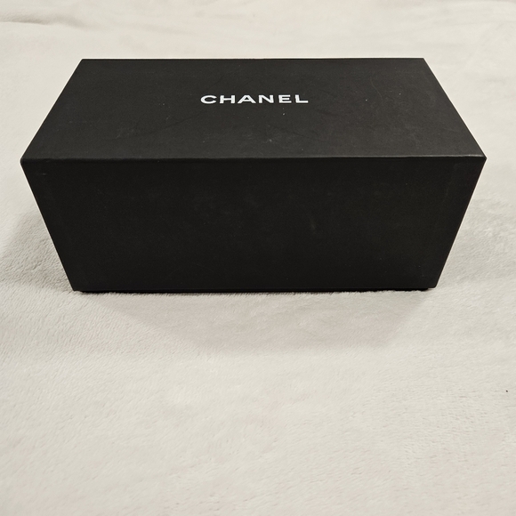 CHANEL Polarized sunglasses black frames ๐ NIB - Picture 11 of 14
